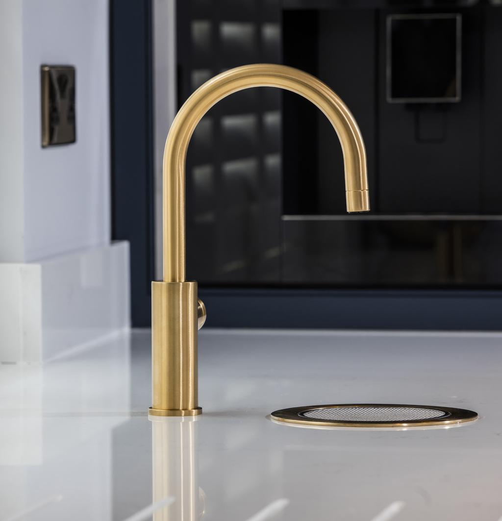 Design at its best Able to complement any kitchen design from traditional to contemporary Zip s iconic Design Range comprises three design-led taps, each created with the interior design enthusiast