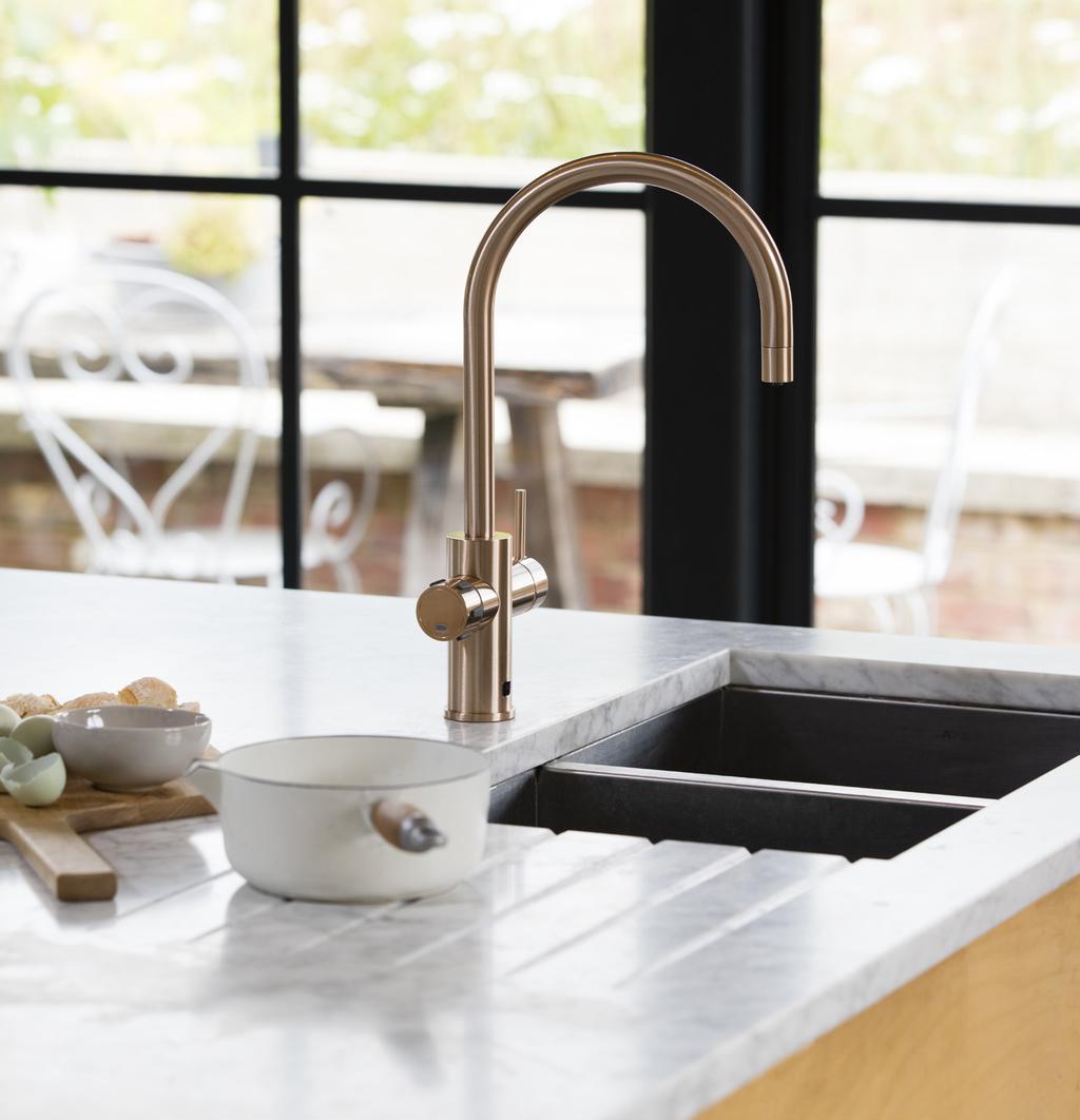 Celsius, pure versatility Highly functional, our Celsius 3-in-1 mixer tap is ideal for those who appreciate versatility at its best.