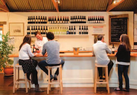 6 The Barossa and Hills NEW TOUR! LOCATION HIGHLIGHT Barossa Barossa Food and Wine Exience $132 AS2 One of the world s greatest wine regions, renowned for its food and wine.