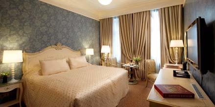 The Hotel has 497 fashionable rooms including suites, a Club floor and 38 fully serviced apartments.