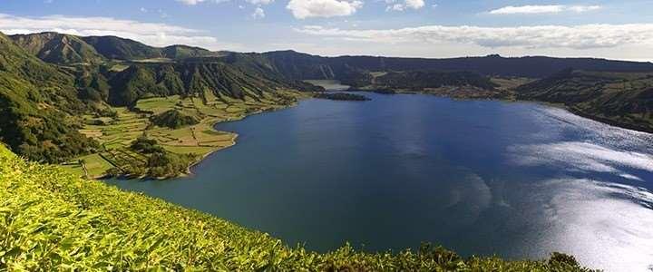 1. Jeep Safari to Sete Cidades - Half Day 3h30 This tour takes you through the rim of the caldera of Sete Cidades, passing points where you can have an awesome view over the green and blue lakes.