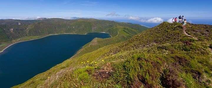 5. Jeep Safari to Lagoa do Fogo - Full Day 3h30 This wonderful tour combines some off the road routes in both the highlands and flatlands, taking you to the amazing natural reserve of Lagoa do Fogo
