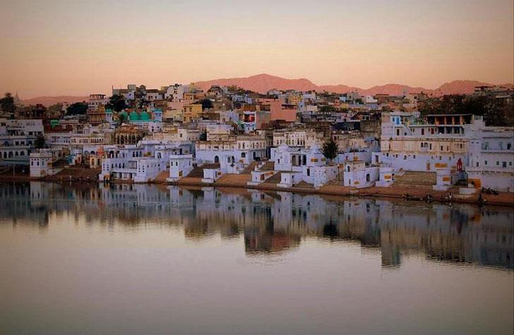 PUSHKAR FAIR WITH INDIAN WEDDING Delhi, Agra, Jaipur, Pushkar, Udaipur - 14 days Departure: October 23, 2017 Return: November 5, 2017 Touch the Soul of India The best introduction to charismatic