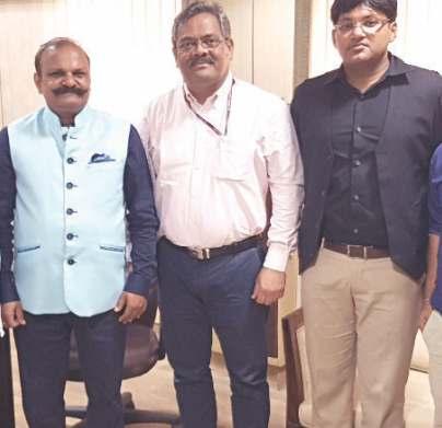 Naveet Agarwal, Assistat Director, World Trade Cetre Jaipur facilitated the evet. From (L-R): Mr. Viredra Sigh, Jt DGFT, Jaipur; Mr. Debi Prasad Mohapatra, Additioal DGFT, New Delhi ad Mr.