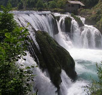 BOSNIA AND HERZEGOVINA The national network of protected areas currently covers 105.662,00 ha (2.3 %) of BIH territory.