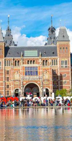 Paris Brussels (Belgium) Amsterdam (Netherland) Day 04 Check out and board your coach to drive to Amsterdam via Brussels, In Brussels you would be taken on an orienta on sightseeing, which would