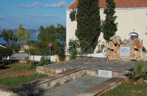 Horio plots across Akrotiri Peninsula The historical monument in the centre of Kokkino