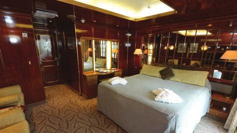 7 m 2 ) balcony Deluxe Suites Suites with tinted sliding glass door