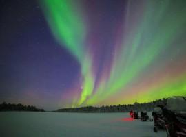 Your evenings are still dedicated to the quest for the Northern Lights but your days offer exceptional experiences and activities, as