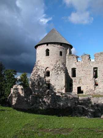 Tourism Projects: Medieval castle inspection