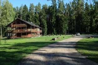 1. Location: benefits to live in nature in the Heaven s Halls The Taevaskoja Holiday Centre is surrounded by nearly 40 kilometers of hiking trails maintained by the State Forest Management Centre