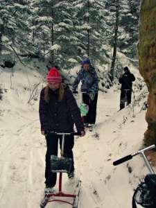A kicksled ride is perfect for enjoying the winter scenery The trip kicks off from Taevaskoja Holiday Centre. The participants will be introduced to their sleds and receive basic instructions.