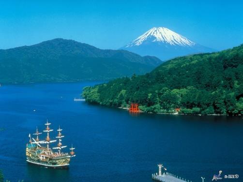 Hakone The resort town of Hakone is a popular place to seek refuge from the hustle and bustle of life in the world s most populous city.