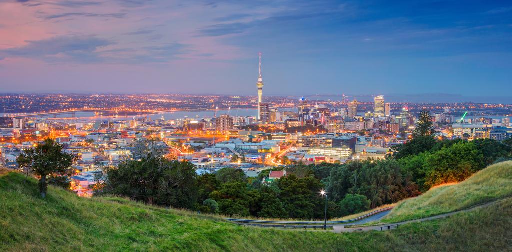 Auckland Hotel Market Outlook Market Report - September 2018 Auckland Hotel Market Outlook With the high (summer) season approaching, it won t be too long before we start reading reports about the