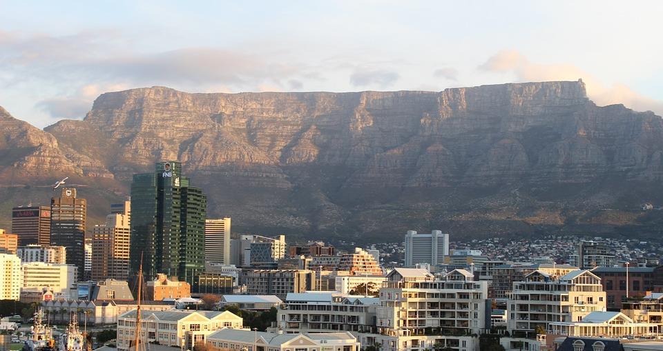 DAY 6 Saturday, May 4 Fly to Cape Town & Table Mountain Check out of your hotel after breakfast and head back to O.R. Tambo International Airport in Johannesburg.