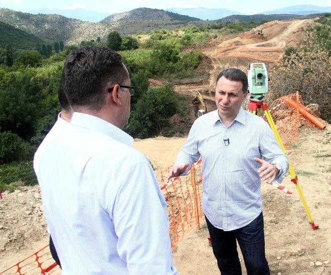 Gruevski inspects the work of Urban Expressway - Prilep During yesterday's visit to Prilep, VMRO-DPMNE leader Nikola Gruevski inspected the construction works of the expressway Urban - Prilep and the