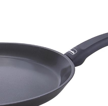 4.5-mm-thick, stainless-steel induction base non-stick