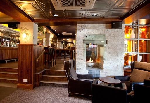 Scalini s Restaurant & Osbornes Bar at New Northumbria Hotel Osbornes bar is the centre of Jesmond s night life.