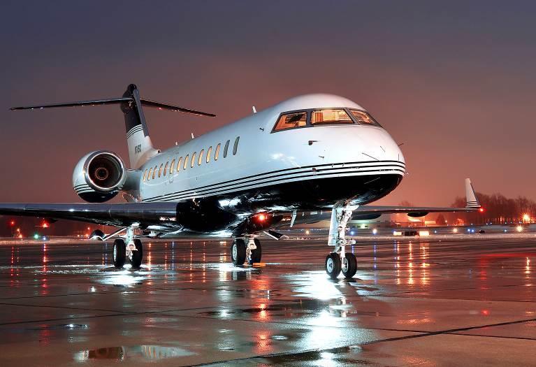 2004 Global Express N711SX S/N 9125 Offered At: $19,995,000 USD BATCH 3 AVIONICS One Owner Since New STATUS: (Times as of January 09, 2014) TOTAL TIME AIRFRAME: 2,497.