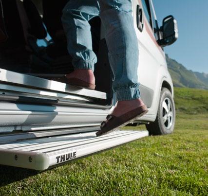 1 Thule Steps Easy life The aluminium step automatically unfolds when the switch is pressed + Practical 5 models 3 models with motor 12V The black part inserts easily