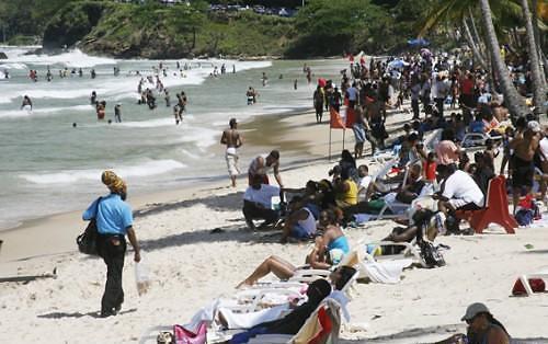 Many people go the beach on Ash Wednesday to cool down after Carnival Good Friday and Easter The Lenten season ends at around 6:00 p.m. as the Church moves into what is called the Easter Triduum.