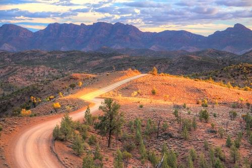 Day 4: (Saturday) Wilpena Pound Today is all about exploring an icon of the outback.