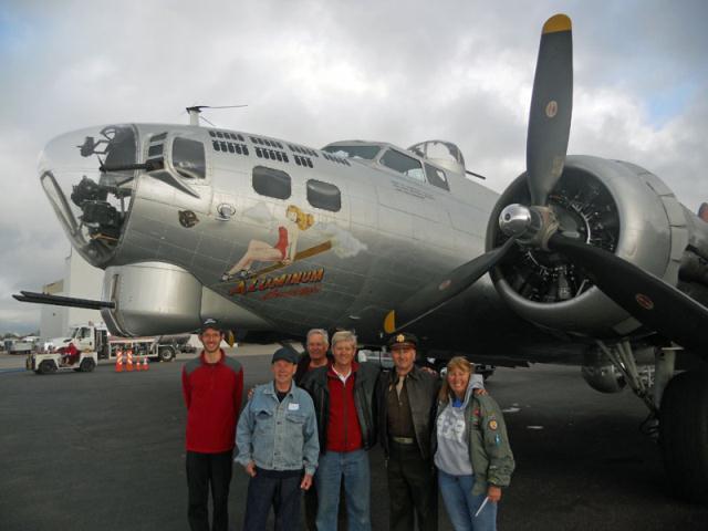 M ea do w L a k e Ai r po r t - Col o rado S pri ng s, Co l o ra do Pike s Peak Flyer The Voice of EAA 72 http://eaa72.org June 2016 A Ride Back In Time!
