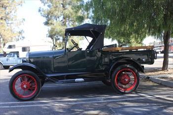 Scott was there in his T but did not go on tour with us, Dale & Eleanor drove their Model A.
