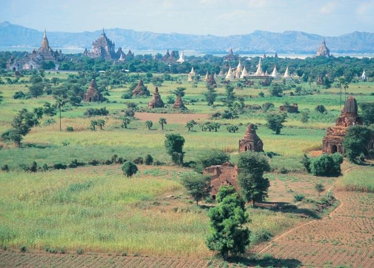 In 1057, he overwhelmed the Mon capital of Thaton, capturing over 30,000 prisoners, including the Mon royal family. Yet the influence of the Mons was key to the development of Bagan.