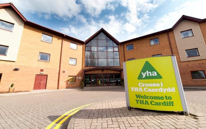 Hostel Accommodation YHA Cardiﬀ Central YHA Cardiﬀ Central is a modern youth hostel located in the heart of the city