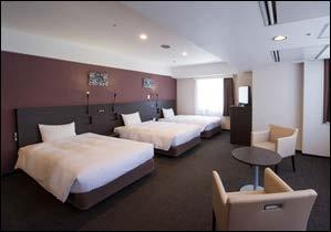 1% ADR 8,254 yen RevPAR 8,261 yen Revenues 75 mm yen Location and Features This stay-only hotel is located in the center of Kyoto, a 5-minute walk from Shijo Station on the Karasuma Subway Line and
