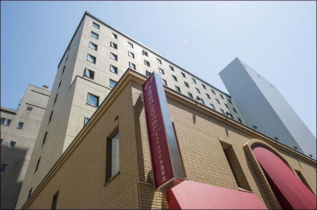 4% ADR 6,178 yen RevPAR 5,521 yen Revenues 80 mm yen Location and Features Rebranded as Nest Hotel in May 2013, this is a stayonly hotel a 5-minute walk from Sapporo Station on the Namboku Subway