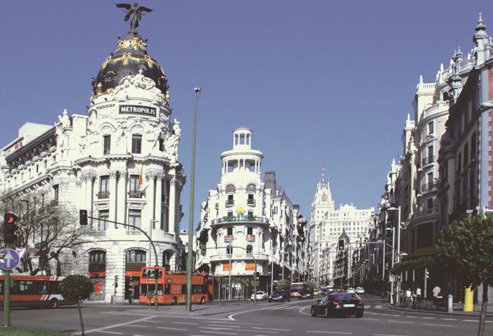 3 Calle de Alcalá Calle de Alcalá is one of the main thoroughfares of Madrid as well as the longest.