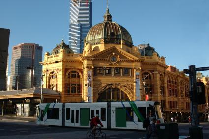 5. City Circle Tram The Circle City Tram is a free tourist tram within Melbourne's central business district.