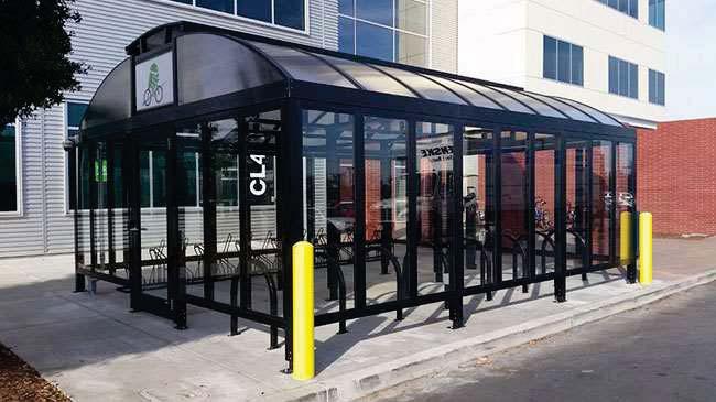 Spaces Shared with Metrolink To promote multi-modal access, each station is being designed to include more bike parking and lockers, shuttle and drop off areas,