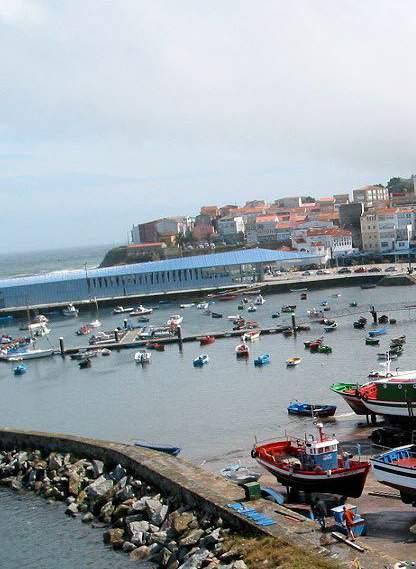 DAY 3 h. FISTERRA S HARBOUR AND FISHMARKET The Fisterra Harbour is the one with biggest activity of the village and its market place, the first tourist one in Galicia.