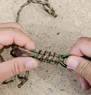 , by Color 5 Packs 25 Packs Nylon paracord with carabiner and split key ring. Great gift idea for the outdoorsman.