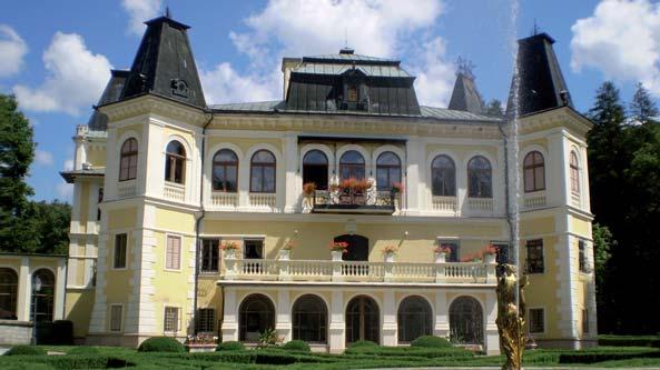 LETO NA HRADE júl august 2010 Pobyt návštevníkov na Spišskom hrade každý víkend spestria šermiarske vystúpenia, dobová hudba, ochutnávka v hradnej kuchyni a iné prekvapenia.