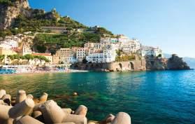 - NAPLES - POMPEII - AMALFI (2 nights) - 01 - DAY - NAPLES - POMPEII - AMALFI Departure from Destination Italia Sightseeing office at 7.30 am to Naples (pick up from hotels will be from 6.30 to 7.