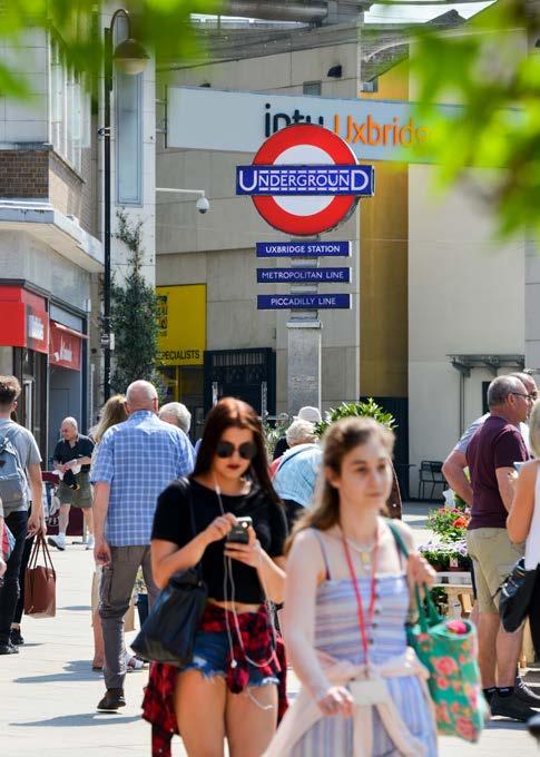 M25 M1 SUPER CONNECTED Uxbridge Station is only a 3 minute walk away from Union The Metropolitan & Piccadilly lines at Uxbridge and the Elizabeth line (completing