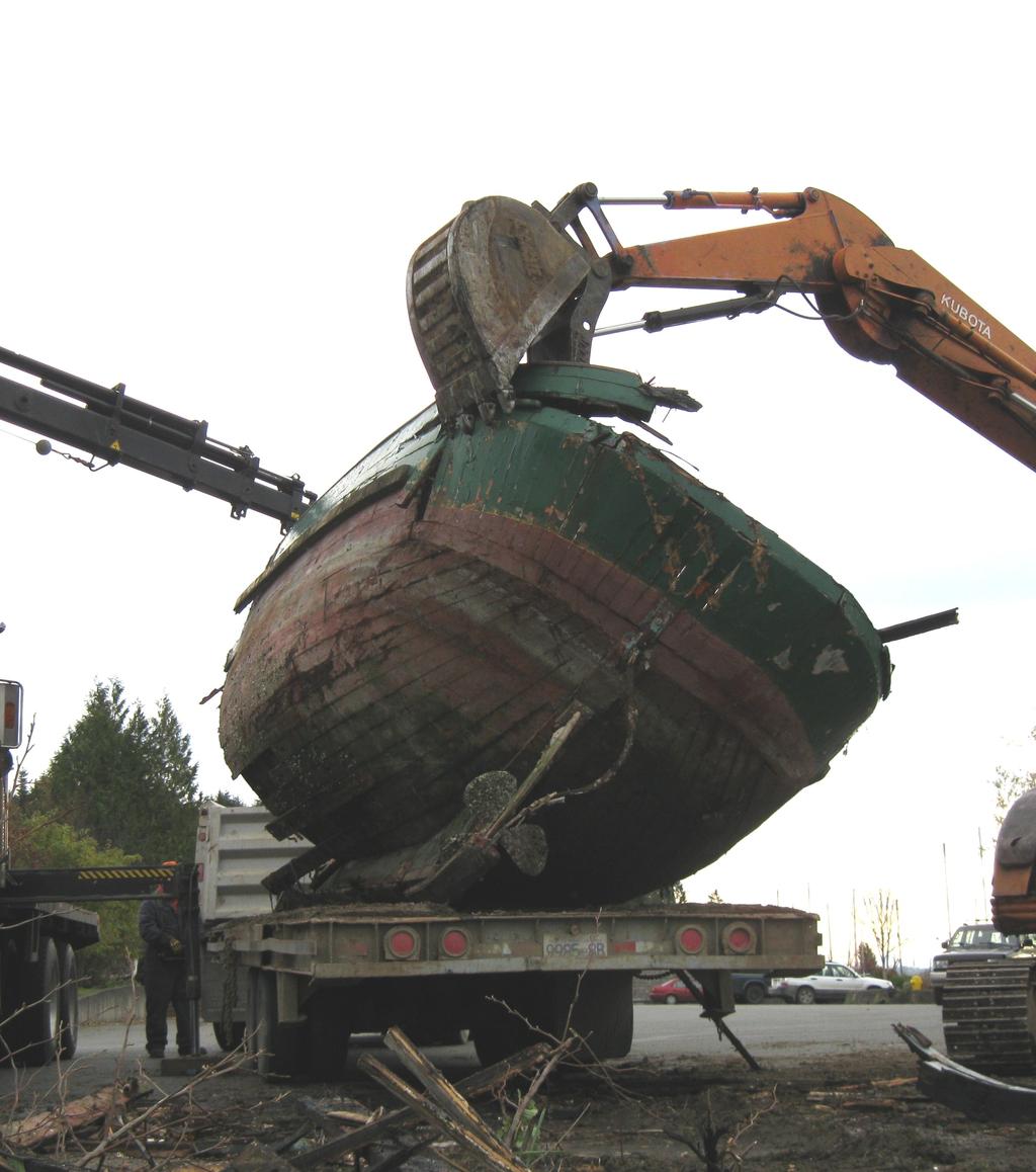 Best Practices for the Responsible Disposal of Derelict Vessels A case