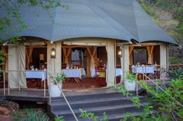 BREAKFAST & DINNER TENT MAJILIS LOUNGE TENT Guests are invited to enjoy an excellent start to their day over breakfast and to celebrate a day well spent over dinner in Nkomazi s Dining Tent.