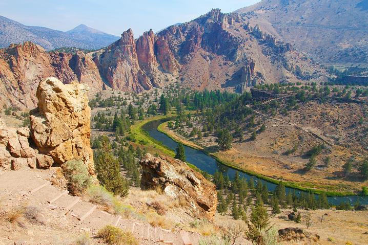scenic view in Smith Rock State Park August 29 Enjoy time to explore Bend s refurbished mill town (lumber mills, that is), now boasting re-purposed buildings that are a shopping emporium, office and
