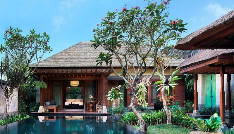 9 Uma by COMO Resort is perfectly located for both business and leisure guests in Bali.