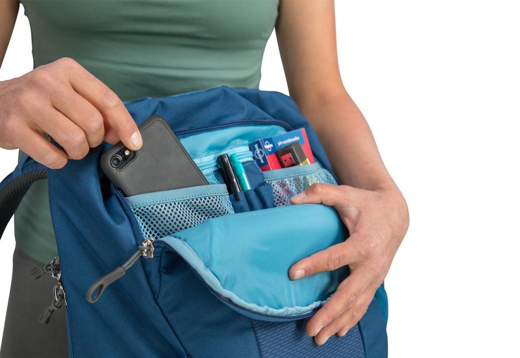 It is conveniently sized to fit a variety of 1L/1 qt wash bags or Osprey's Airporter travel