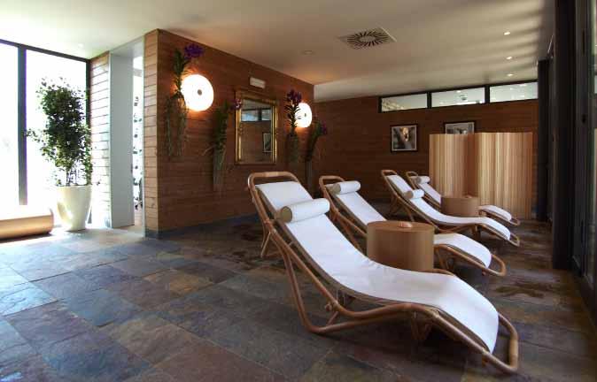 FINISTERRA SPA Indulging at the Finisterra Spa enlivens any stay at Martinhal Beach Resort & Hotel.