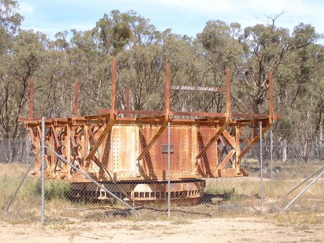 Day 3 - Direct road distance Hay to Mildura 300 km which will take about 3.25 hours 1 Hay Base of former 1874 swing bridge. Conserved pivot of Hay Swing Bridge. All that is left. http://www.rms.nsw.
