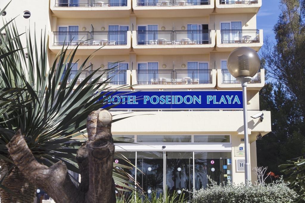 Poseidon Playa, 3 stele - Benidorm Descriere HOTEL POSEIDON PLAYA: Hotelul este locul perfect de pentru o vacanta petrecuta in familie, camerele sale cu vederi panoramice sunt un loc de relaxare dupa
