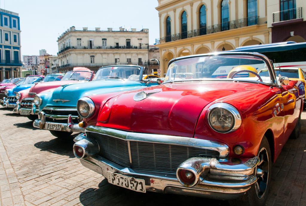 Cuban Chrome ITINERARY Day 1 Bienvenidos a Havana!