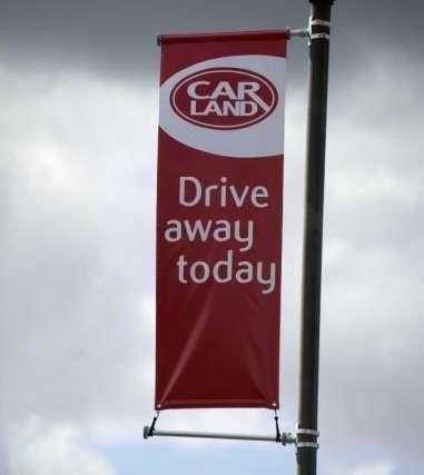 Lamp Post Banners Interchangeable banners Range of sizes and shapes Flexi arm tested